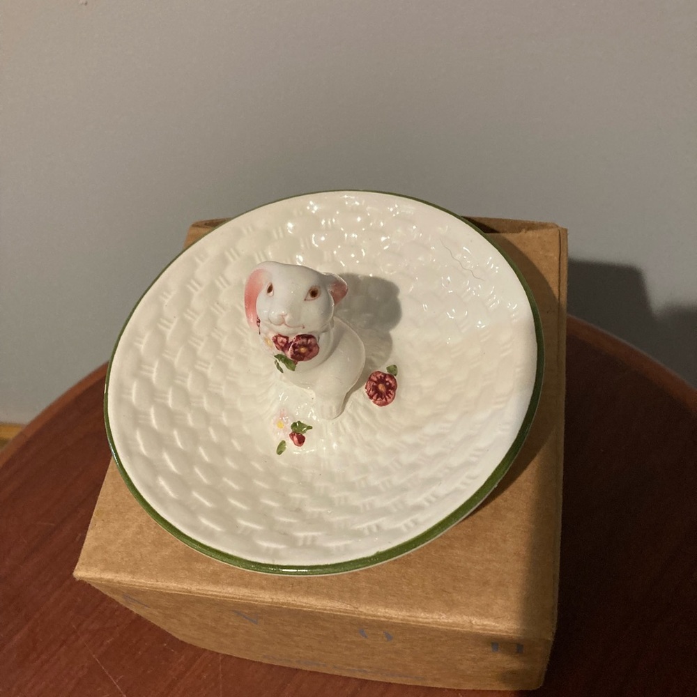 Avon bunny candy dish